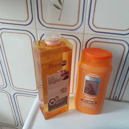 Orange Lägenhet